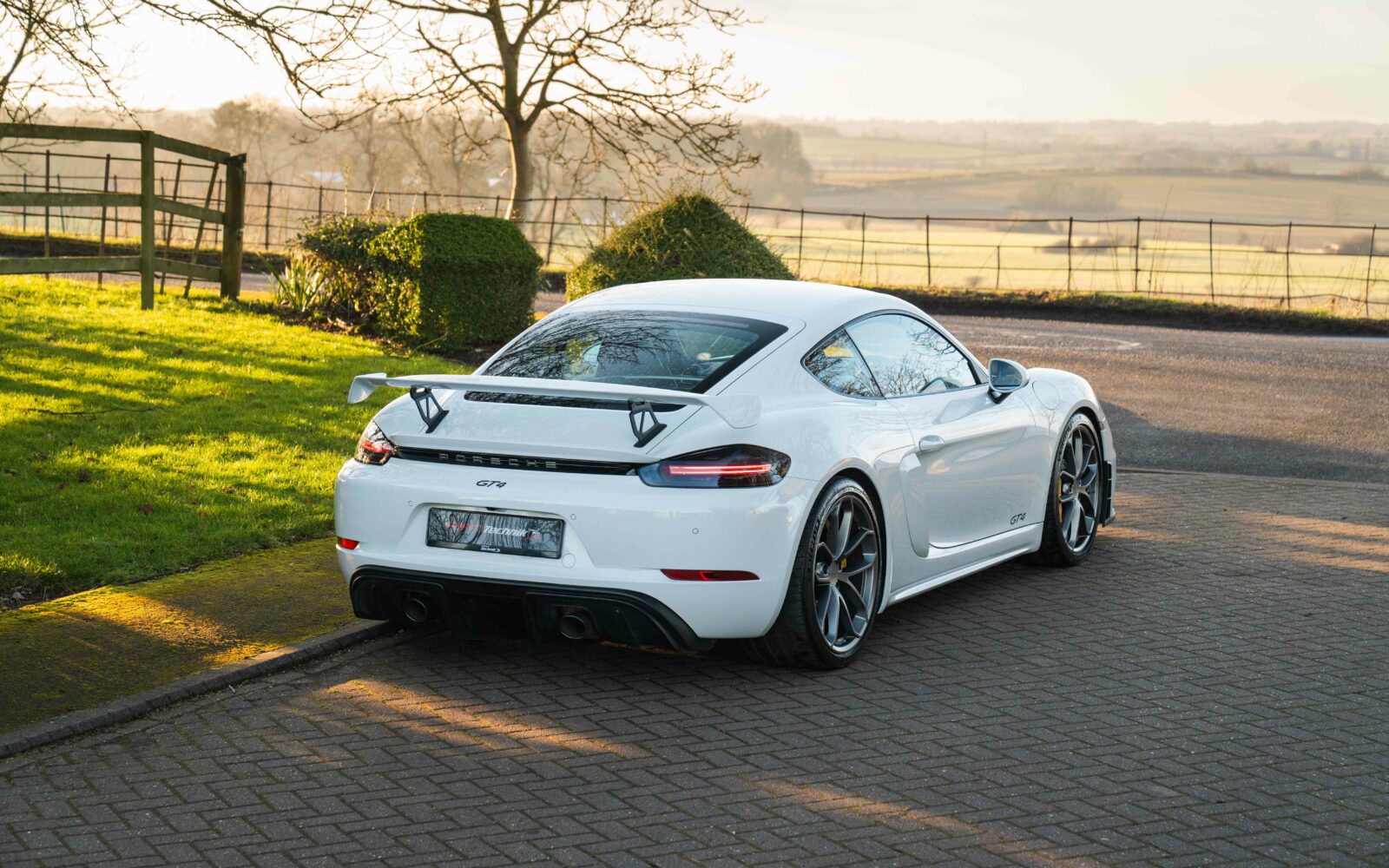 718 GT4 – GT04LES 15