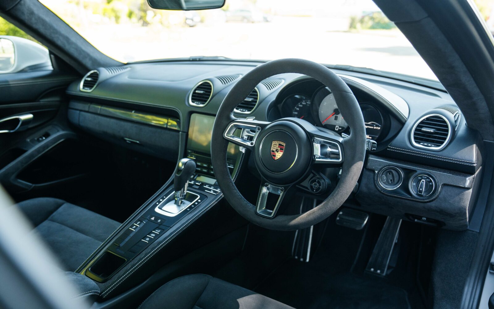 718 GTS – Crayon 15