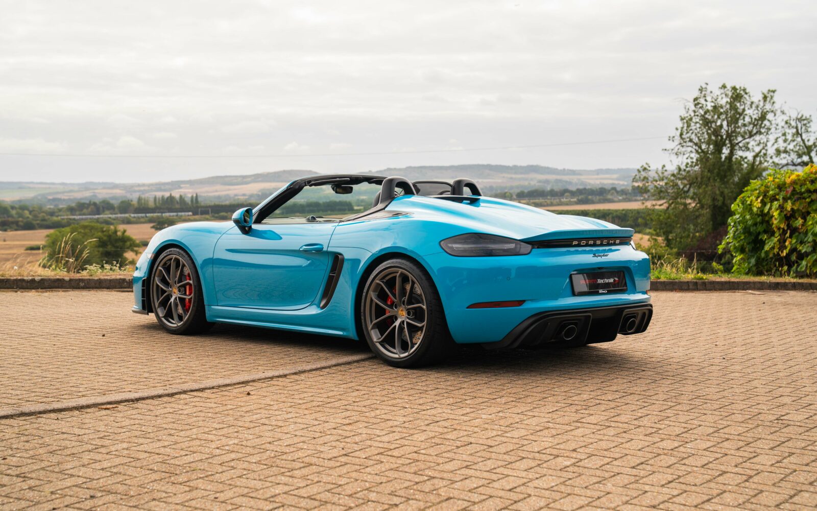 718 Spyder 25