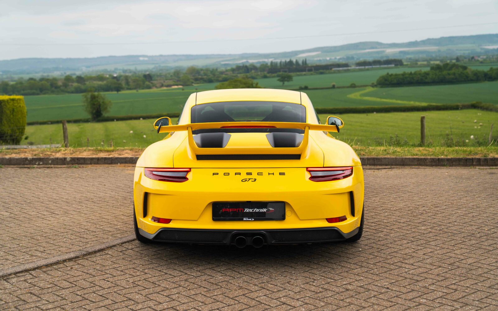 991.2 GT3 – Yellow 17