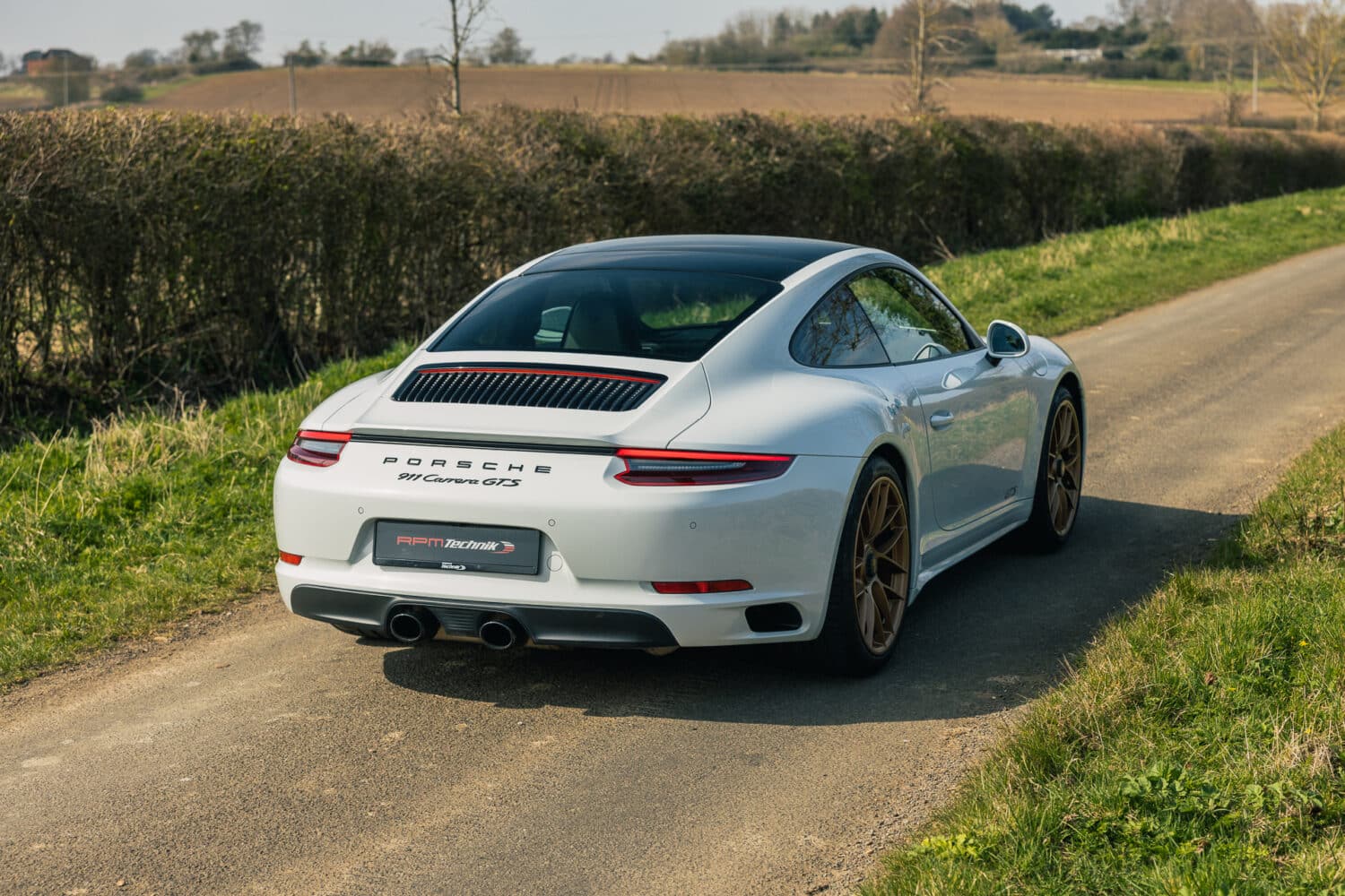 991.2 GTS-17