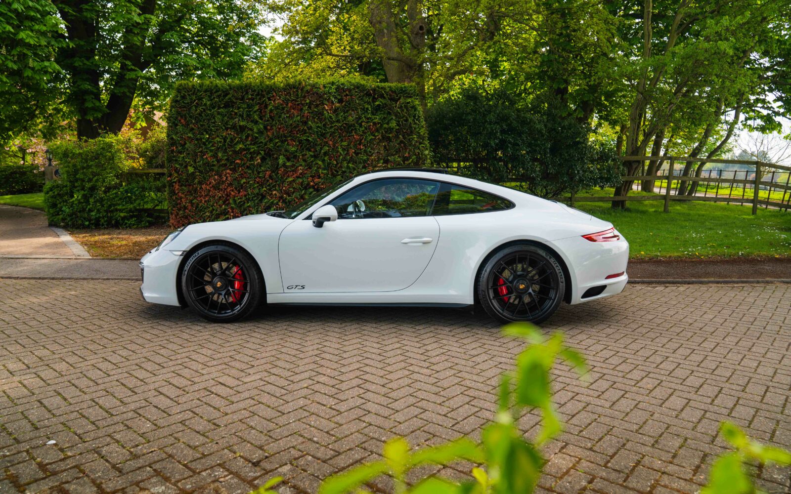 991.2 GTS4 – N88OSY 37