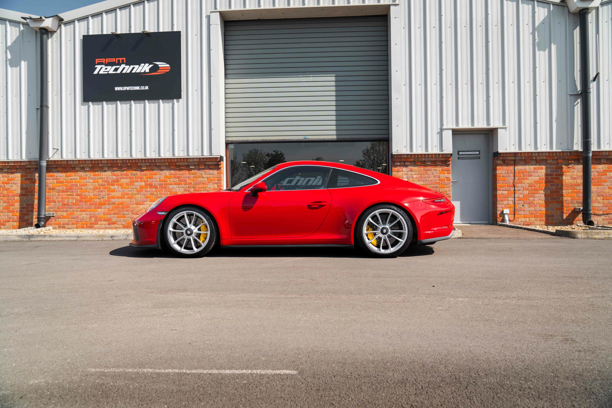 991-2-touring-rear-seat-1
