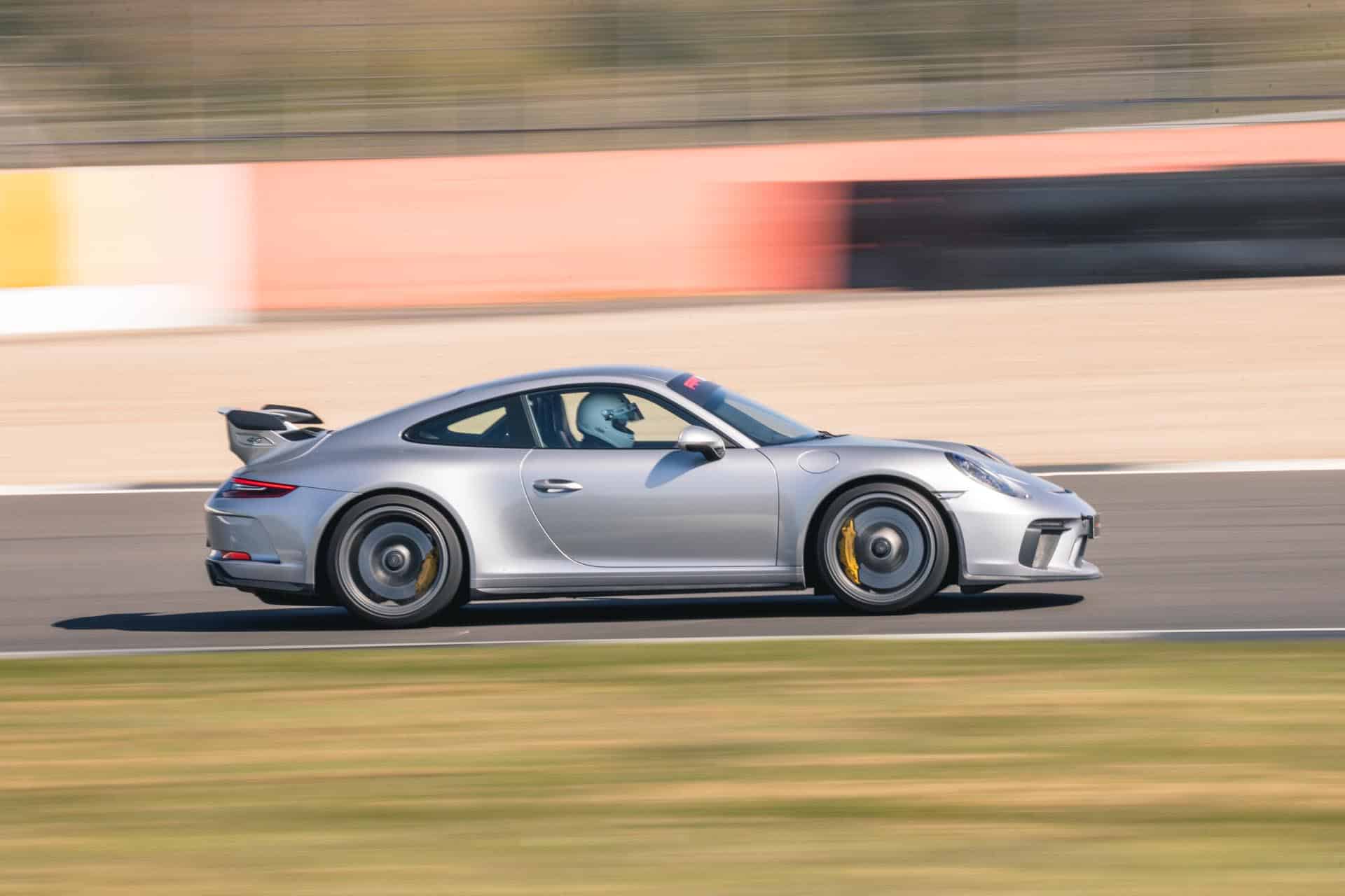 991-2-gt3-on-track