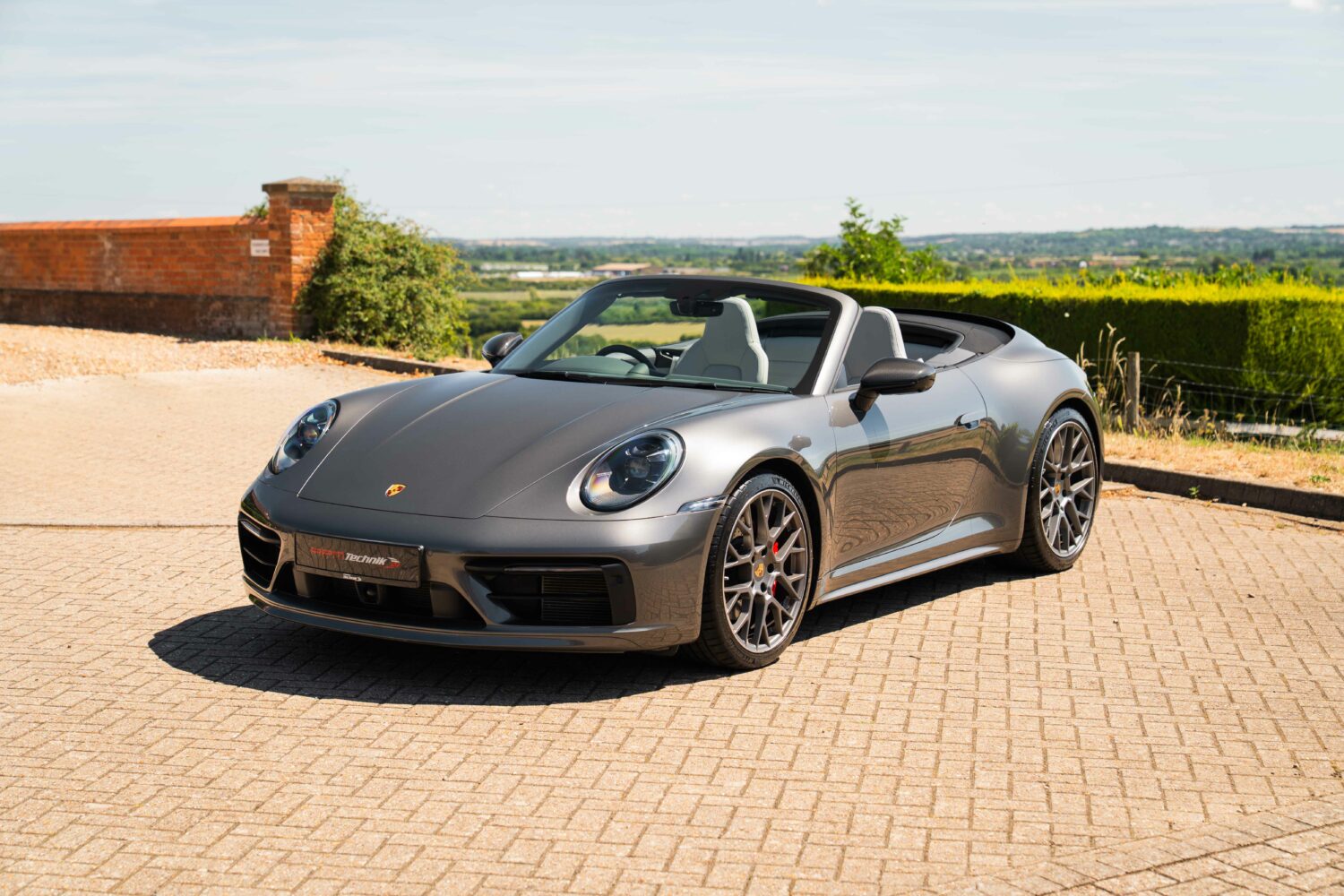 992 C2S Cab-5