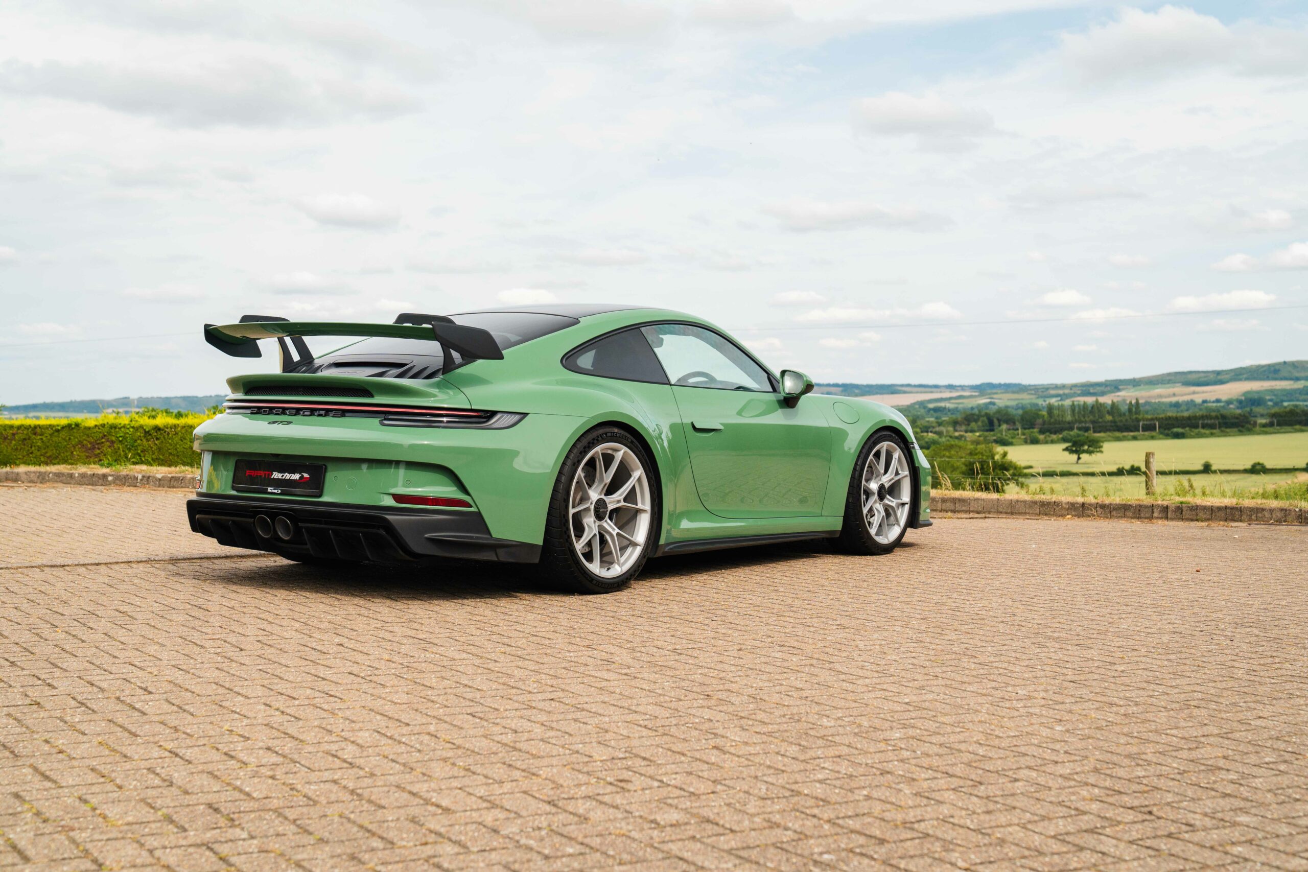 992-gt3-28-2