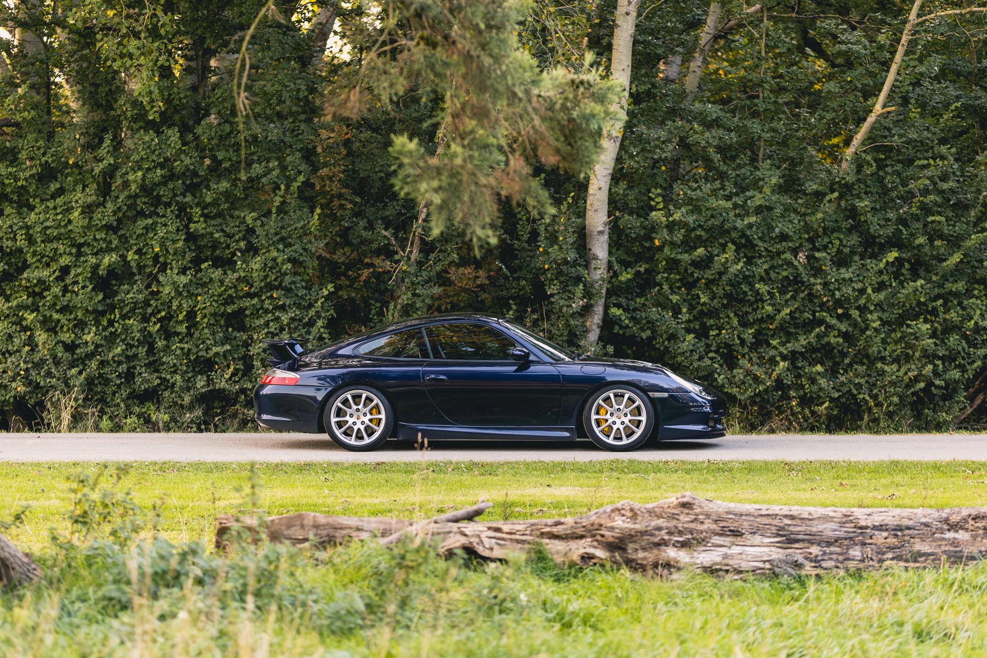 996-2-gt3-in-countryside