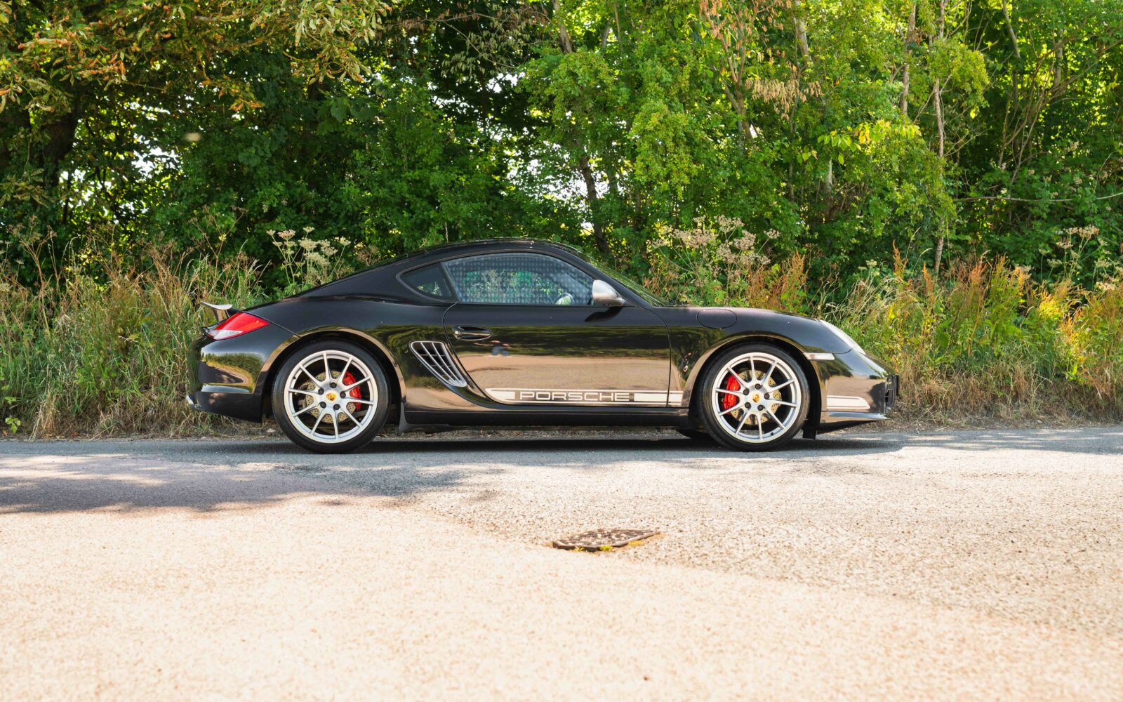 Cayman R 8