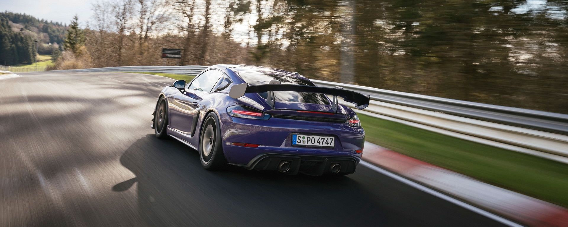 manthey-kit-718-cayman-gt4-rs-teaser