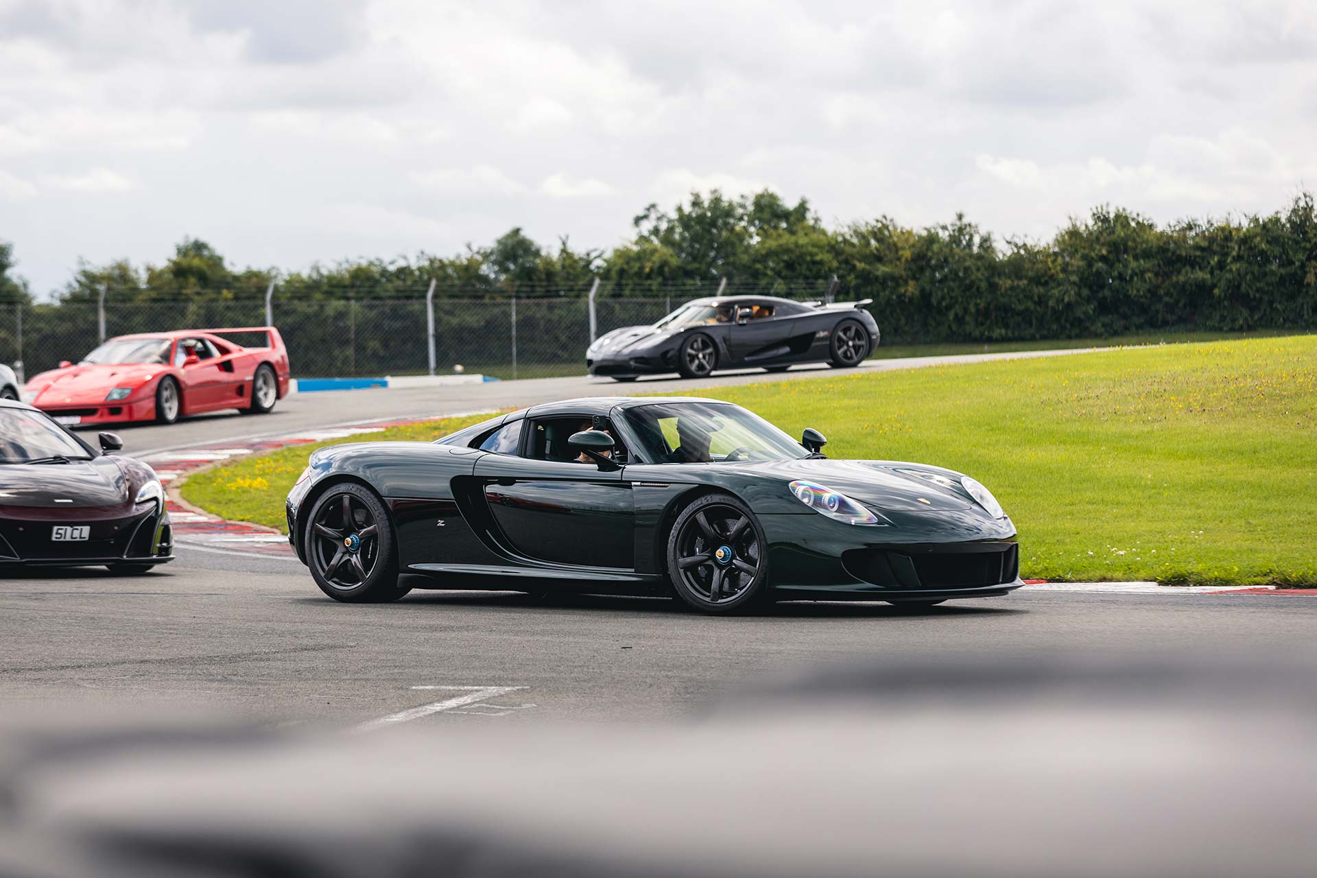 carrera-gt-on-track