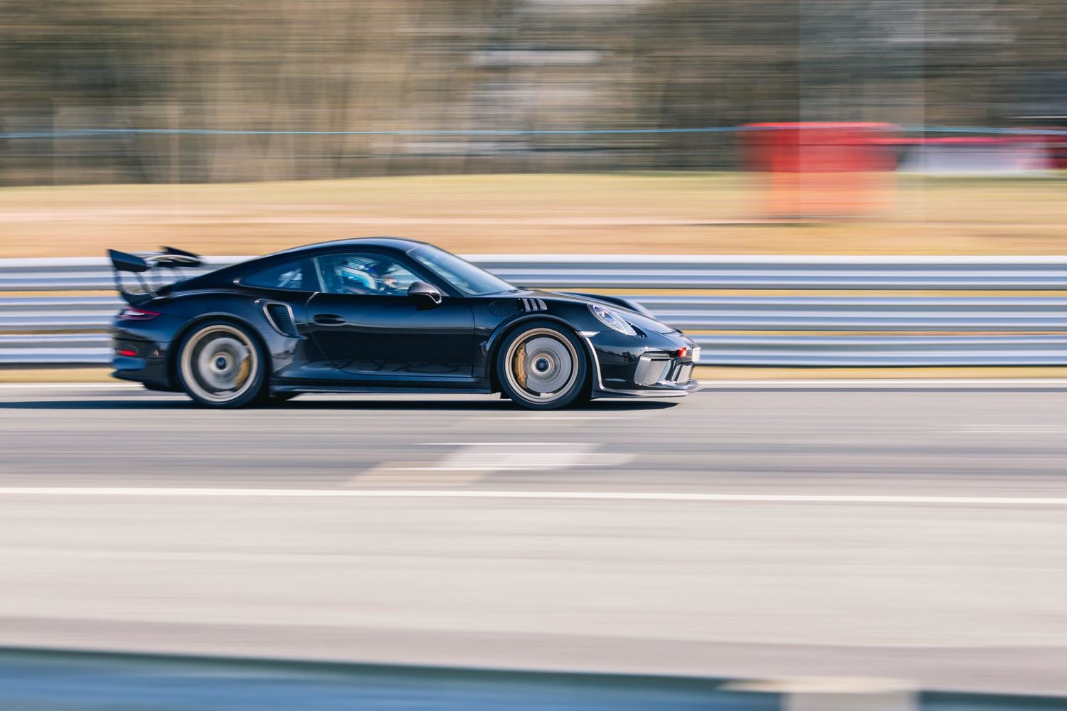 gt3rs-on-track-driving-fast