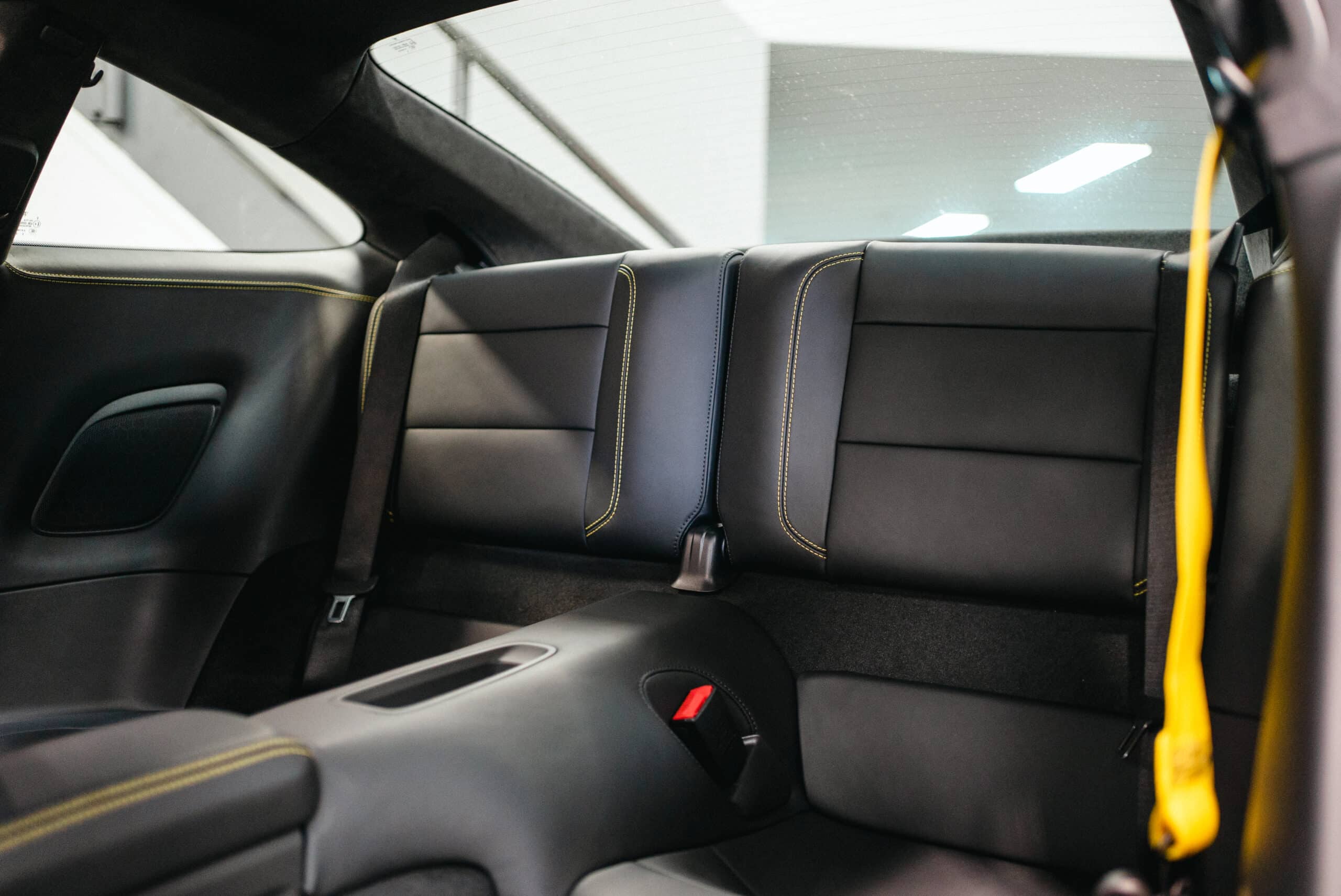 Porsche 997 rear clearance seats